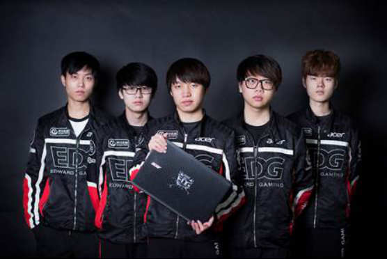 负背后的多 负背后的多