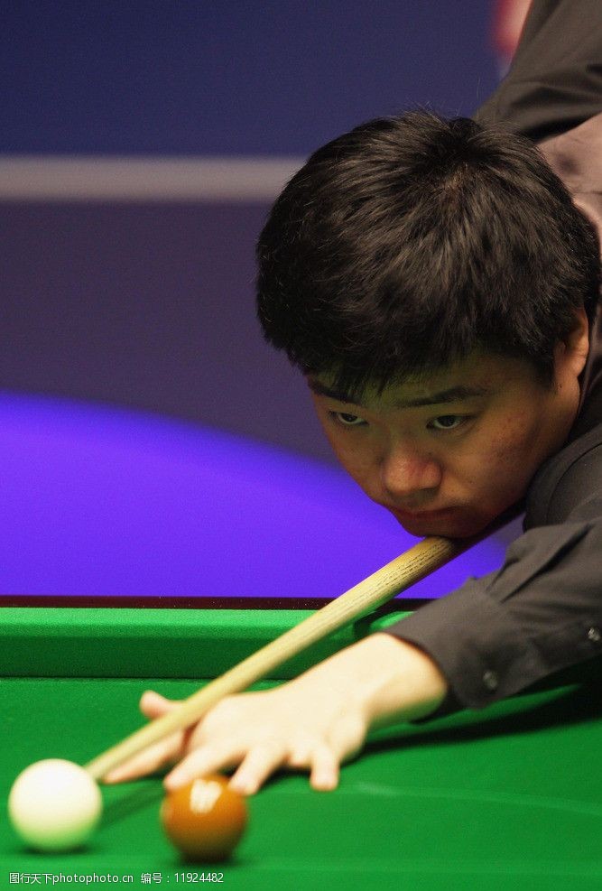 色的冷静沉 色的冷静沉